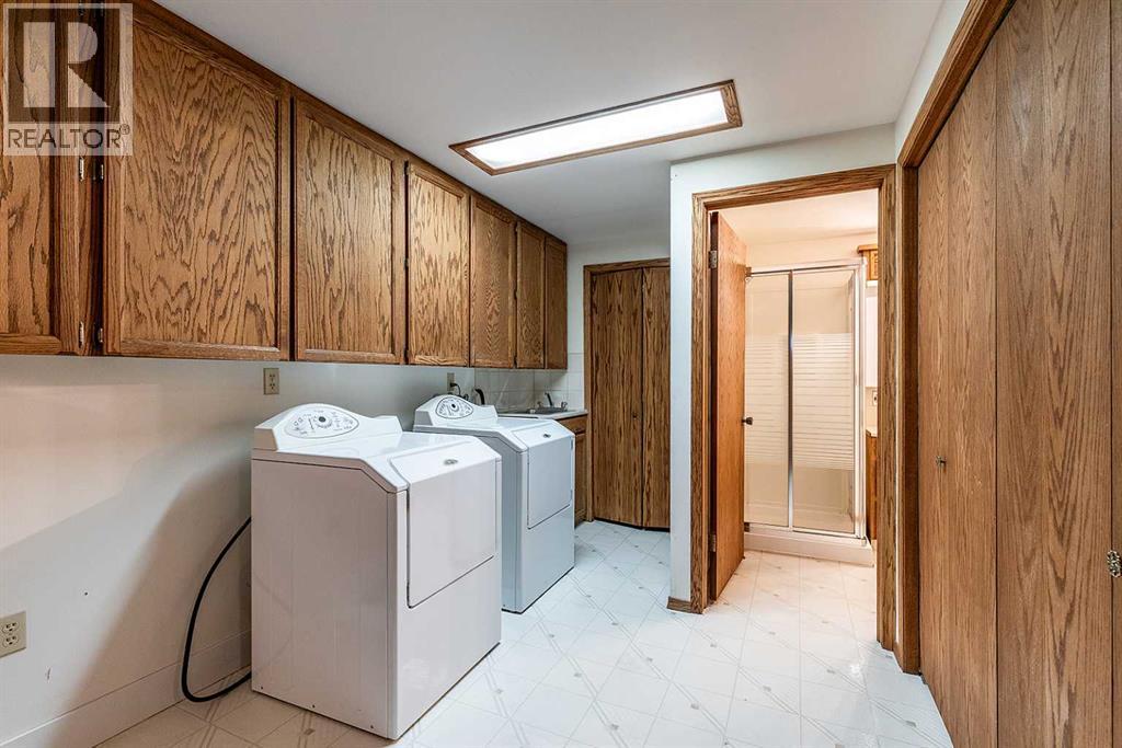 549 2 Street NW - 30