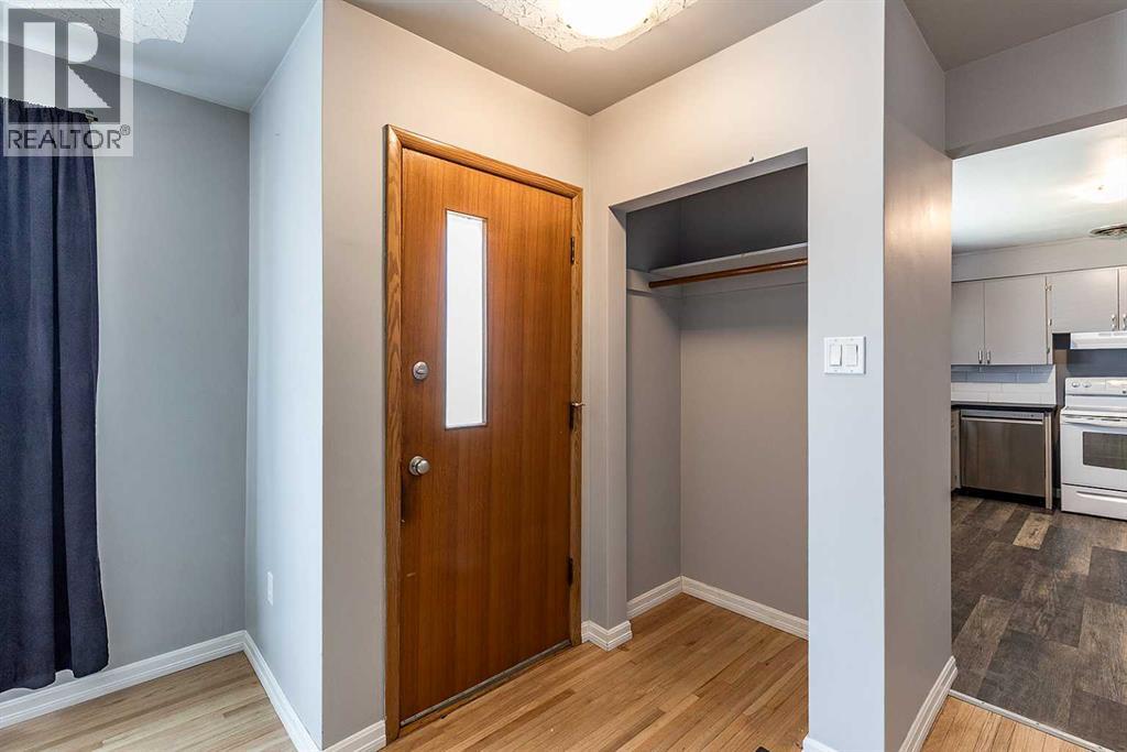 549 2 Street NW - Image 6
