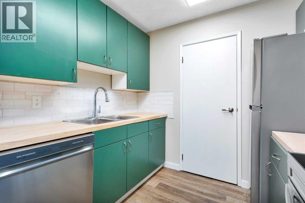 #A 5946 45 Avenue - 18