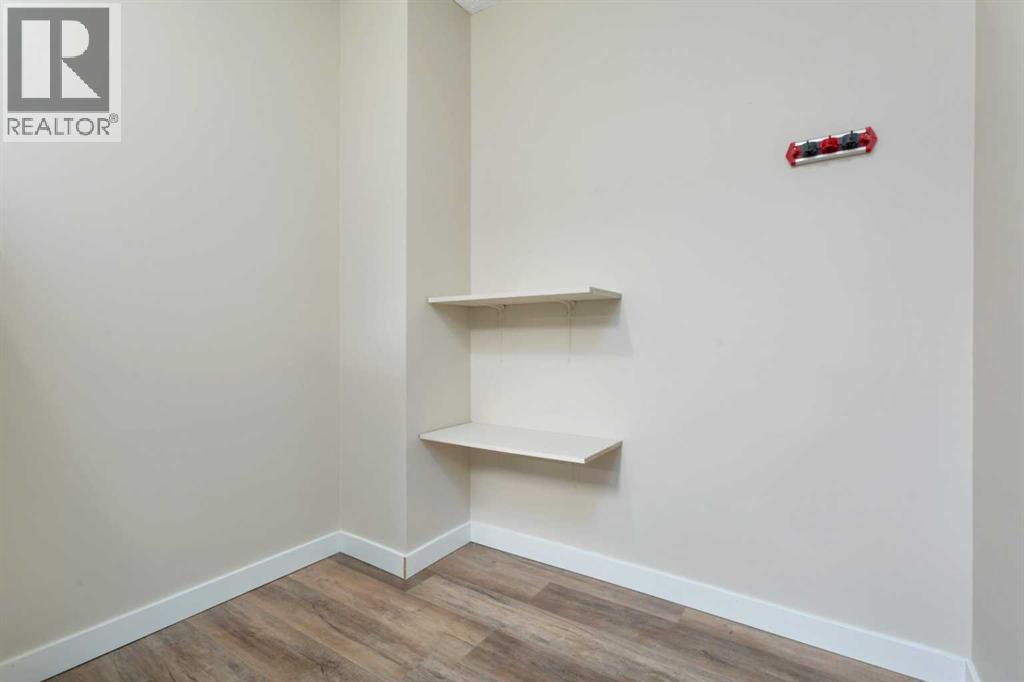 5946 45 Avenue - Photo 22