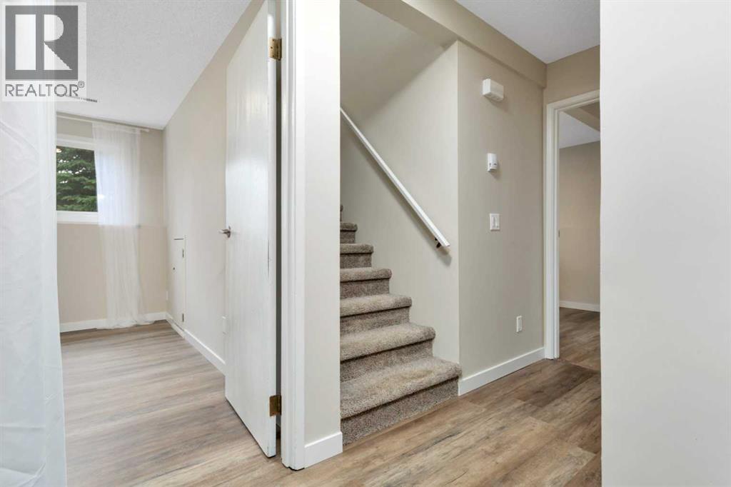 5946 45 Avenue - Photo 28