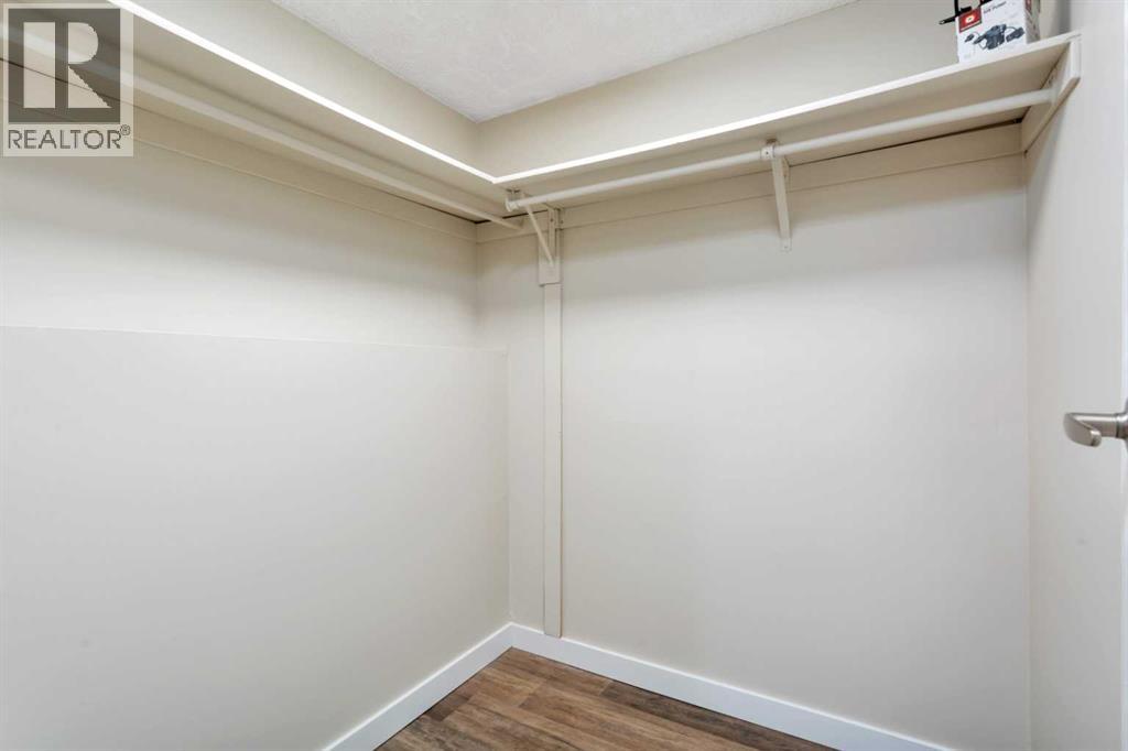 5946 45 Avenue - Photo 32