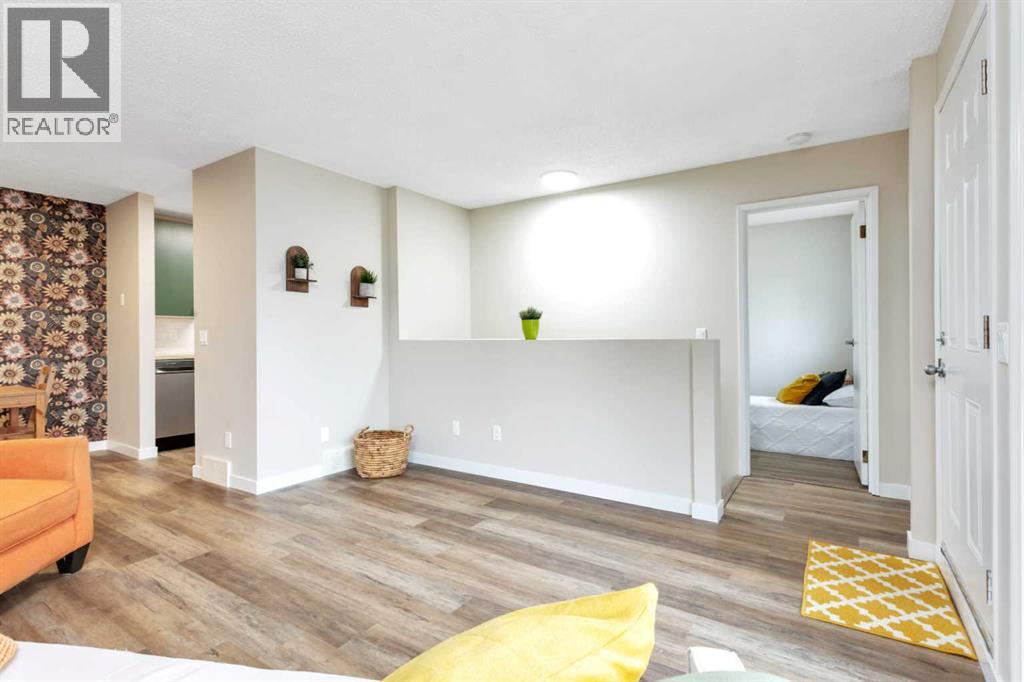 5946 45 Avenue - Photo 8