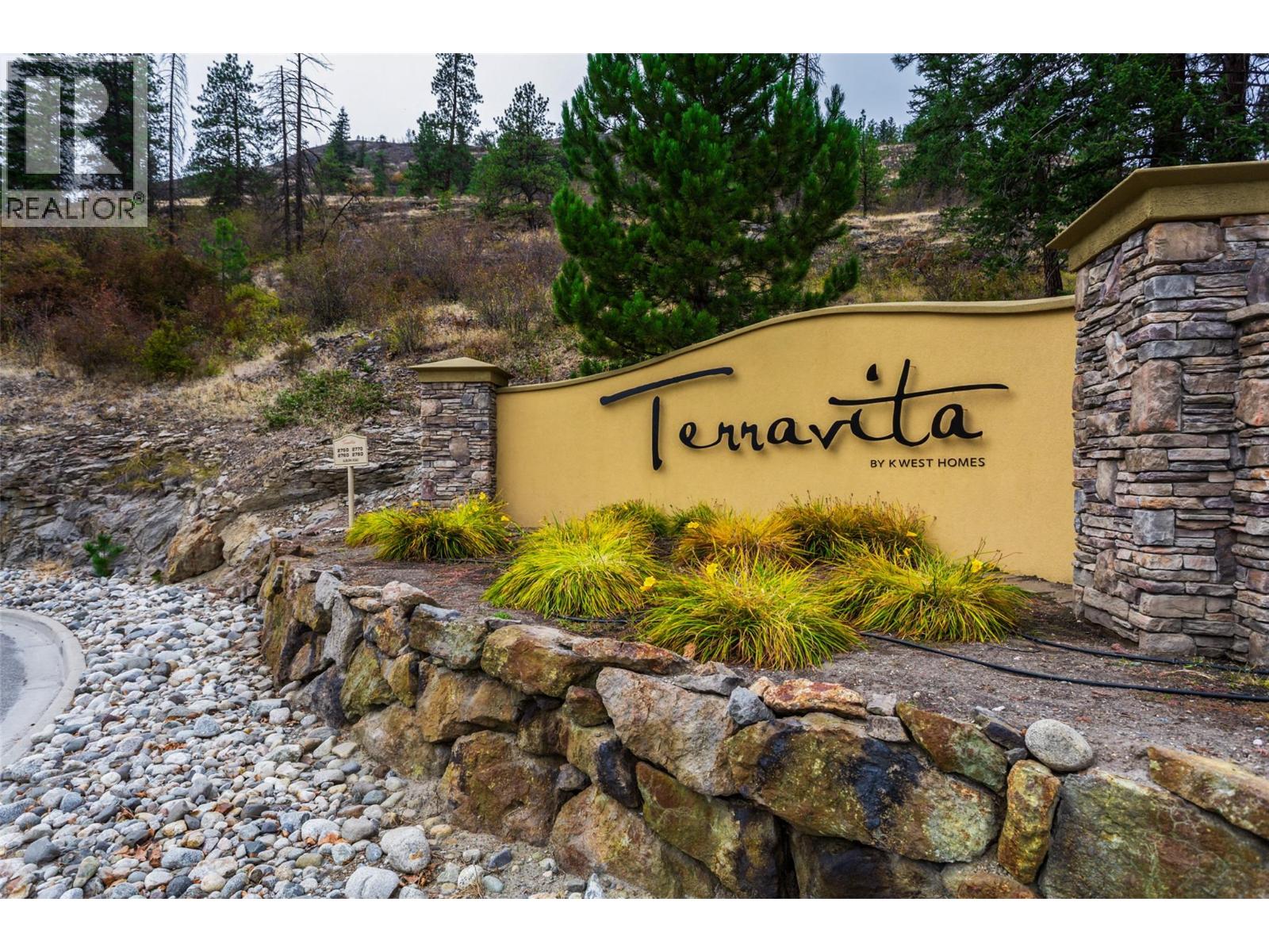212 2760 Auburn Road, West Kelowna