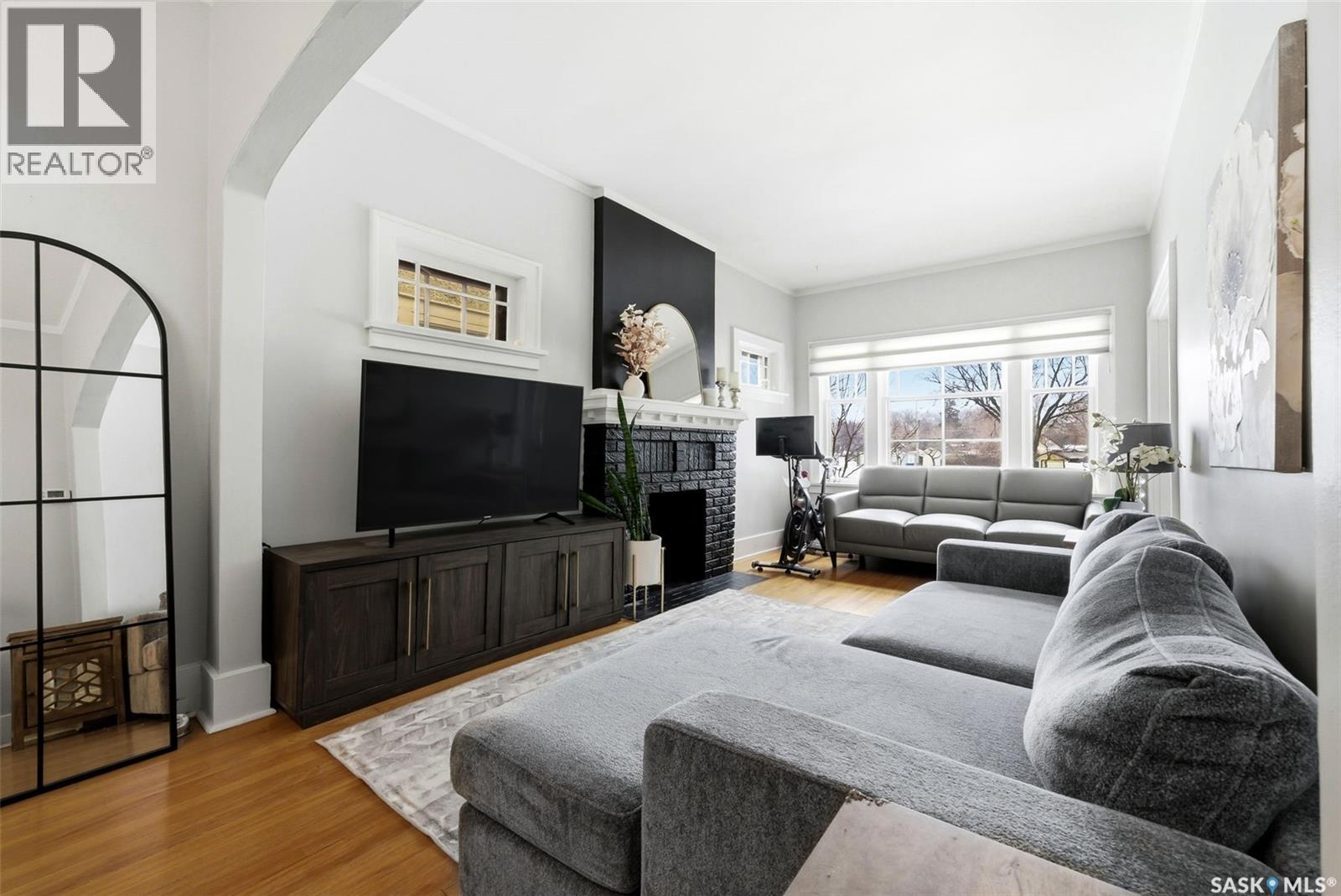 363 Leopold CRESCENT - Image 6