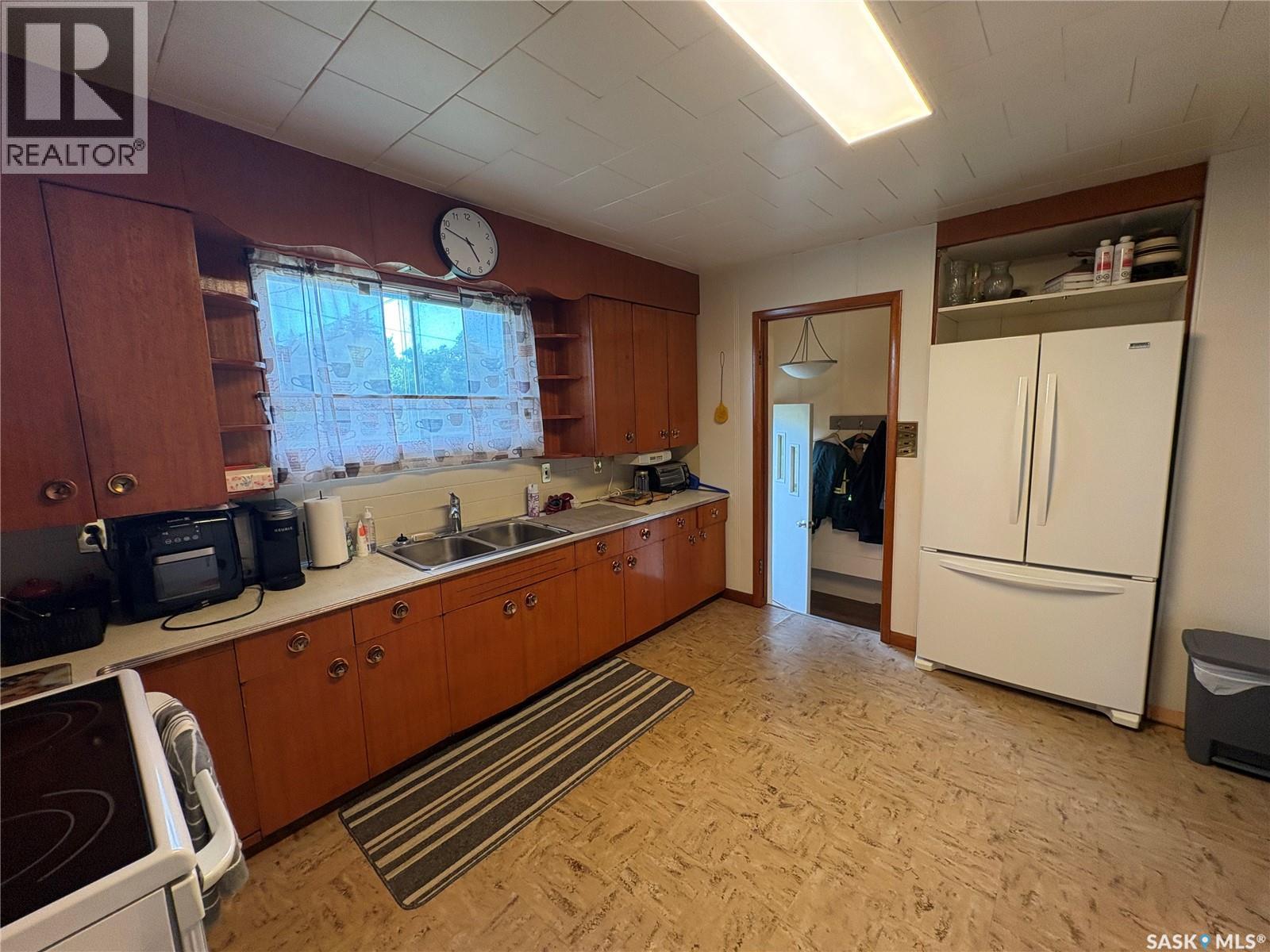 415 Saskatchewan AVENUE - Image 7