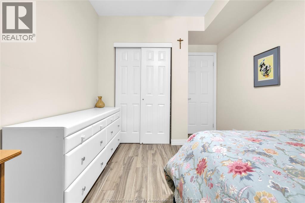 5915 NORTH WOODMONT - Image 21