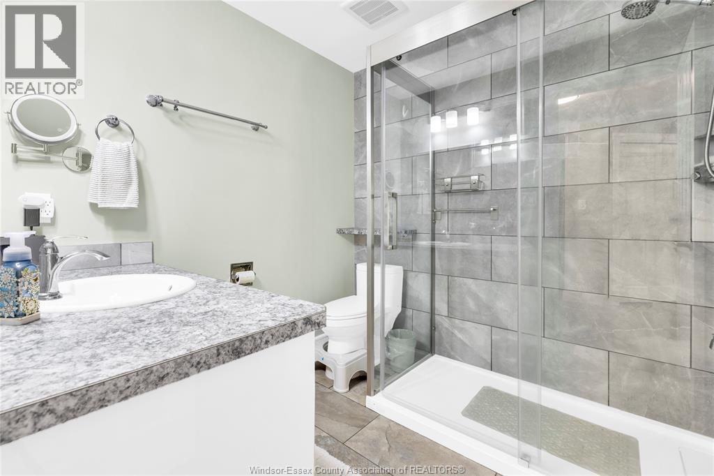 5915 NORTH WOODMONT - 14
