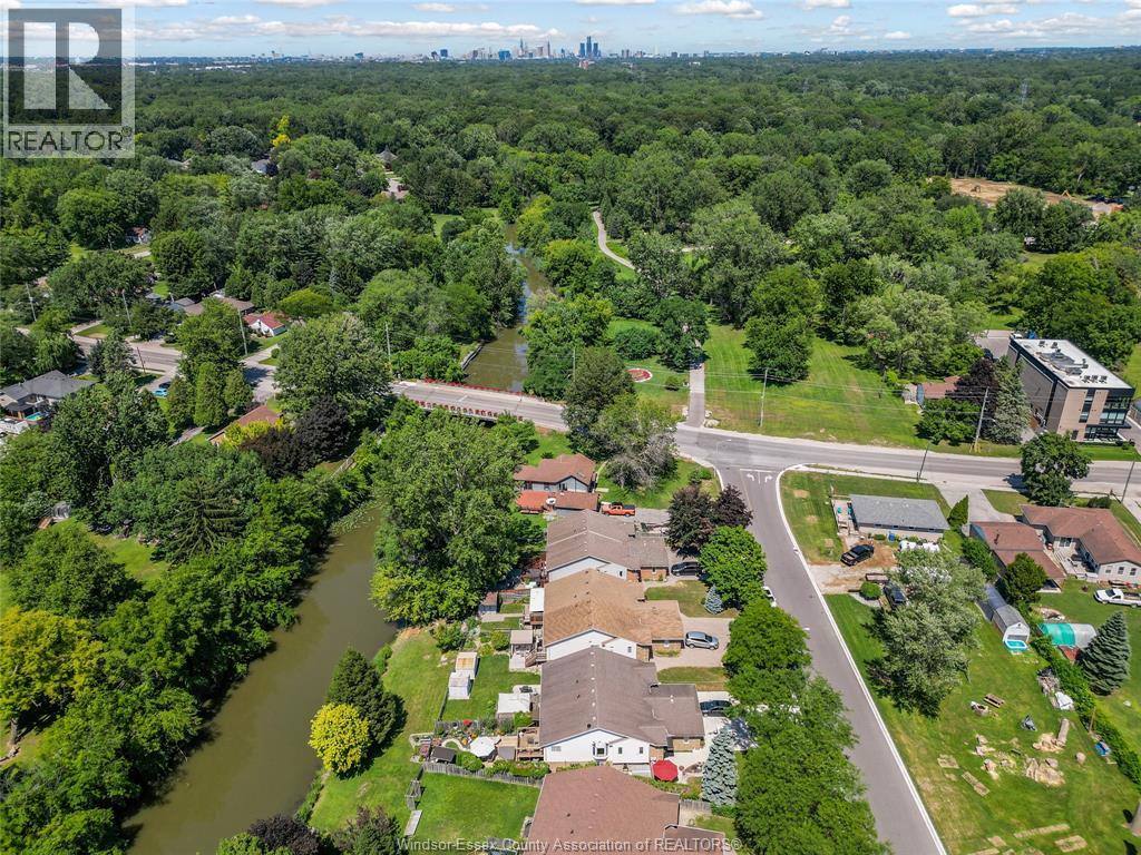 5915 NORTH WOODMONT - 36
