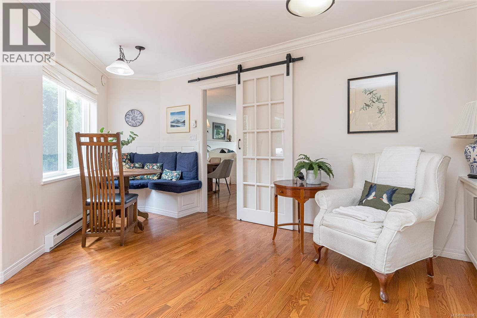 #23 118 Aldersmith Pl - 25