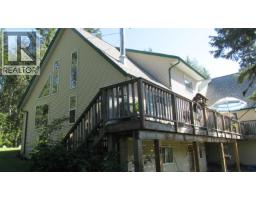 Living room - 2729 Eagle Creek Road, Canim Lake, BC V0K1M0 Photo 15