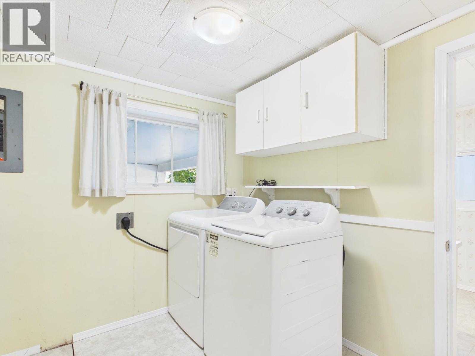 2020 N MACKENZIE AVENUE - 20