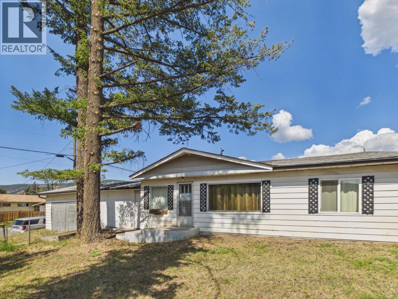 2020 N MACKENZIE AVENUE - Image 31