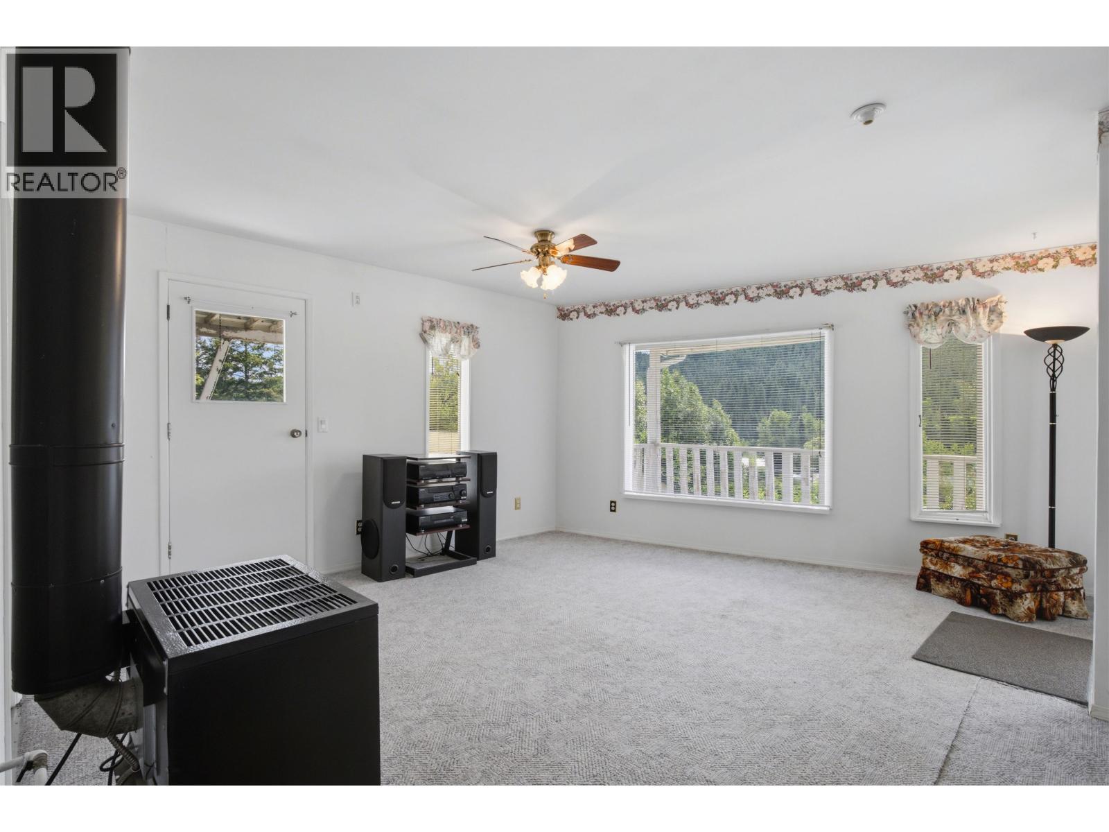 3125 FIRDALE DRIVE - Image 11