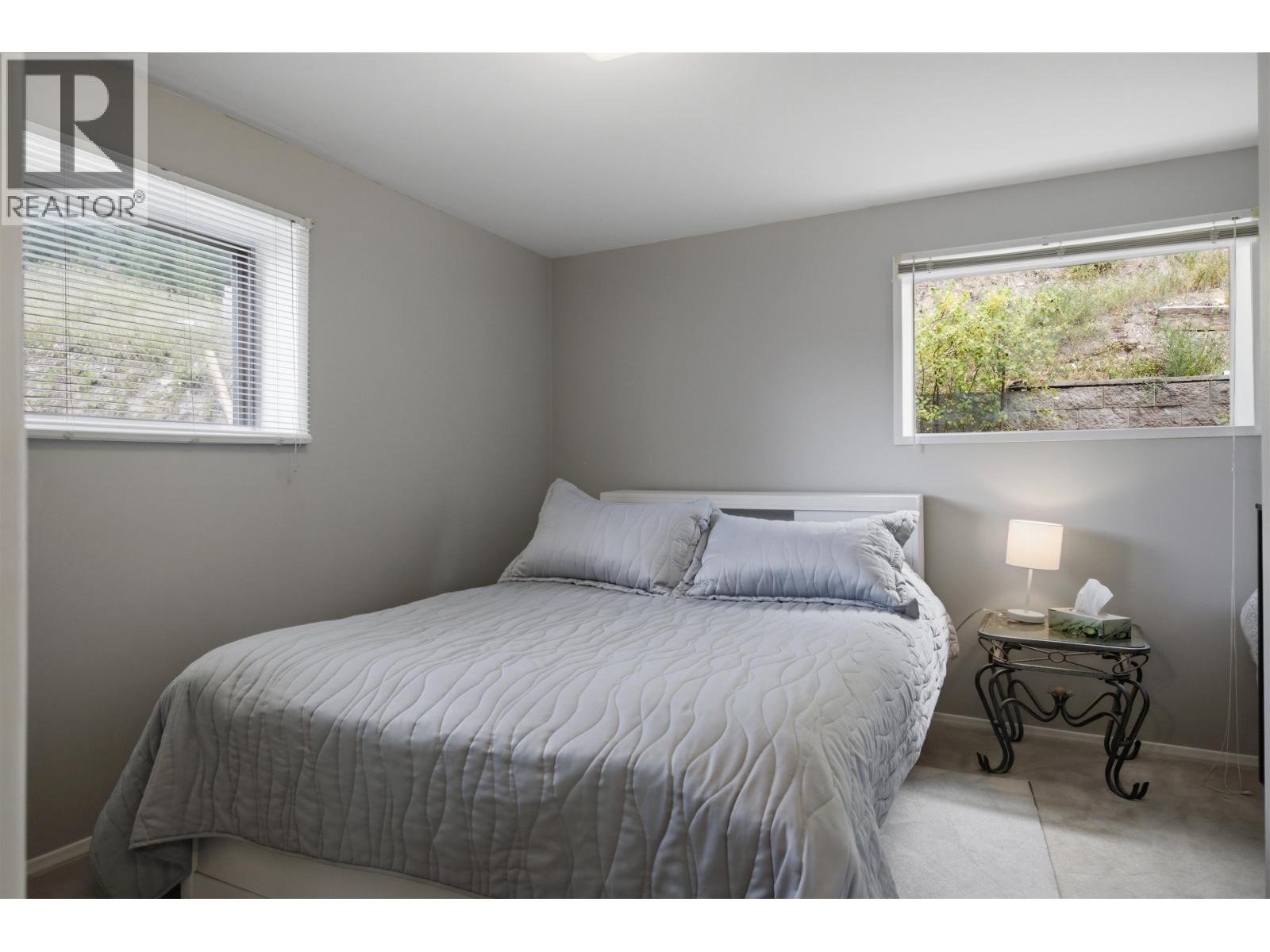3125 FIRDALE DRIVE - 19