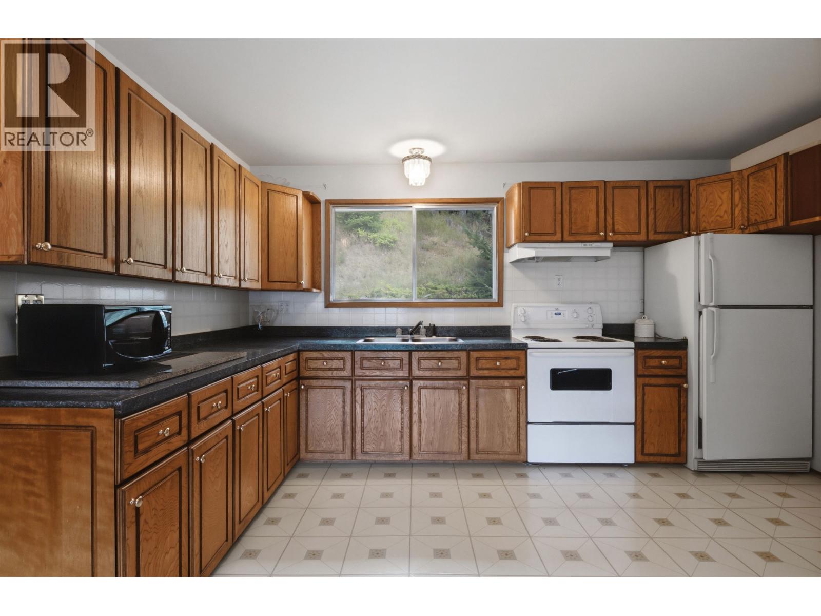 3125 FIRDALE DRIVE - Image 5