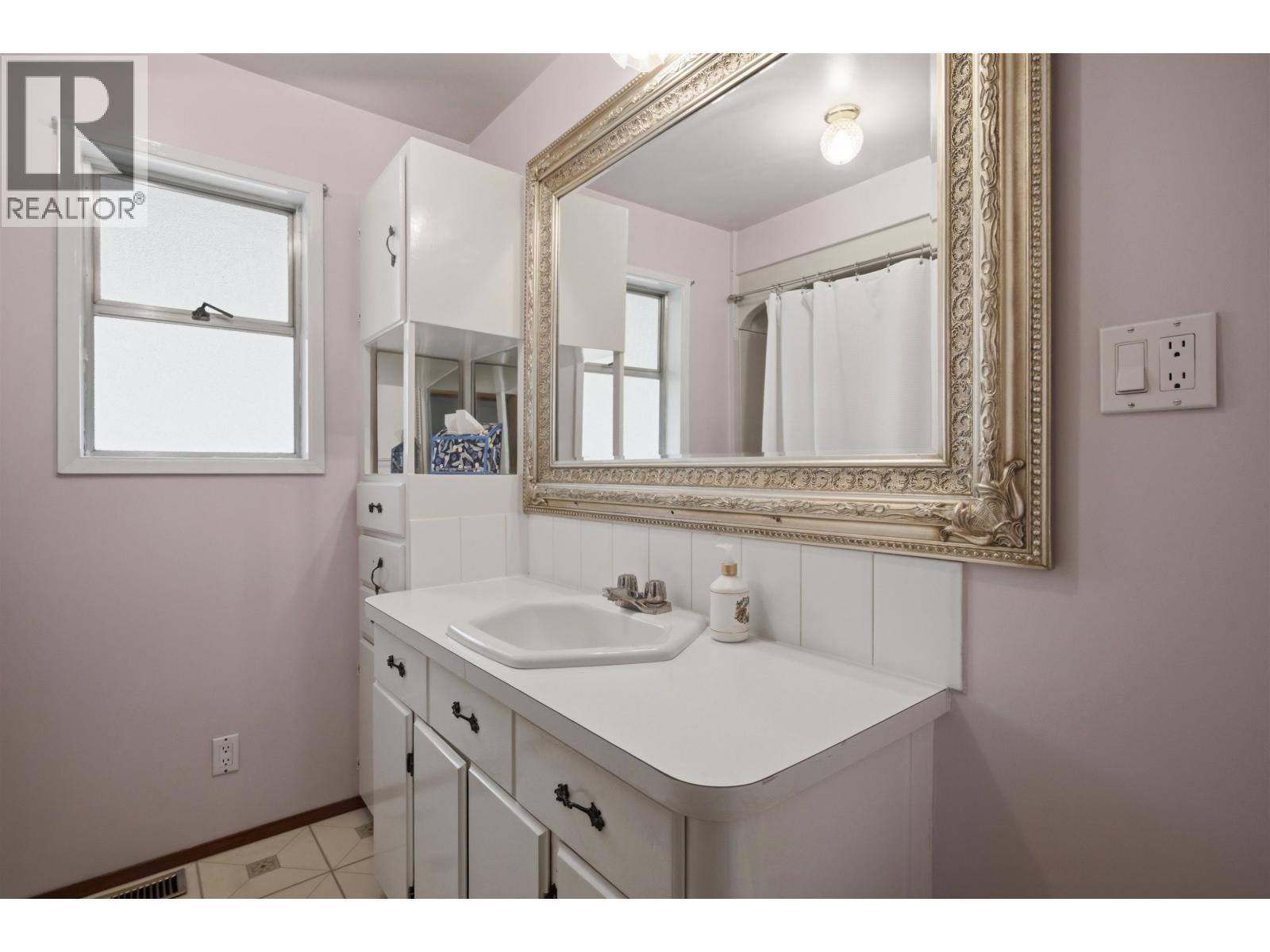 3125 FIRDALE DRIVE - 8