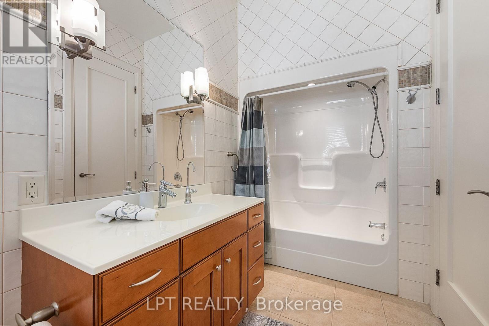 5 Bed, 6 Bath House for Sale in Ottawa – 431 LOCKMASTER CRESCENT, Ottawa – MLS# X13677156 - Image 30