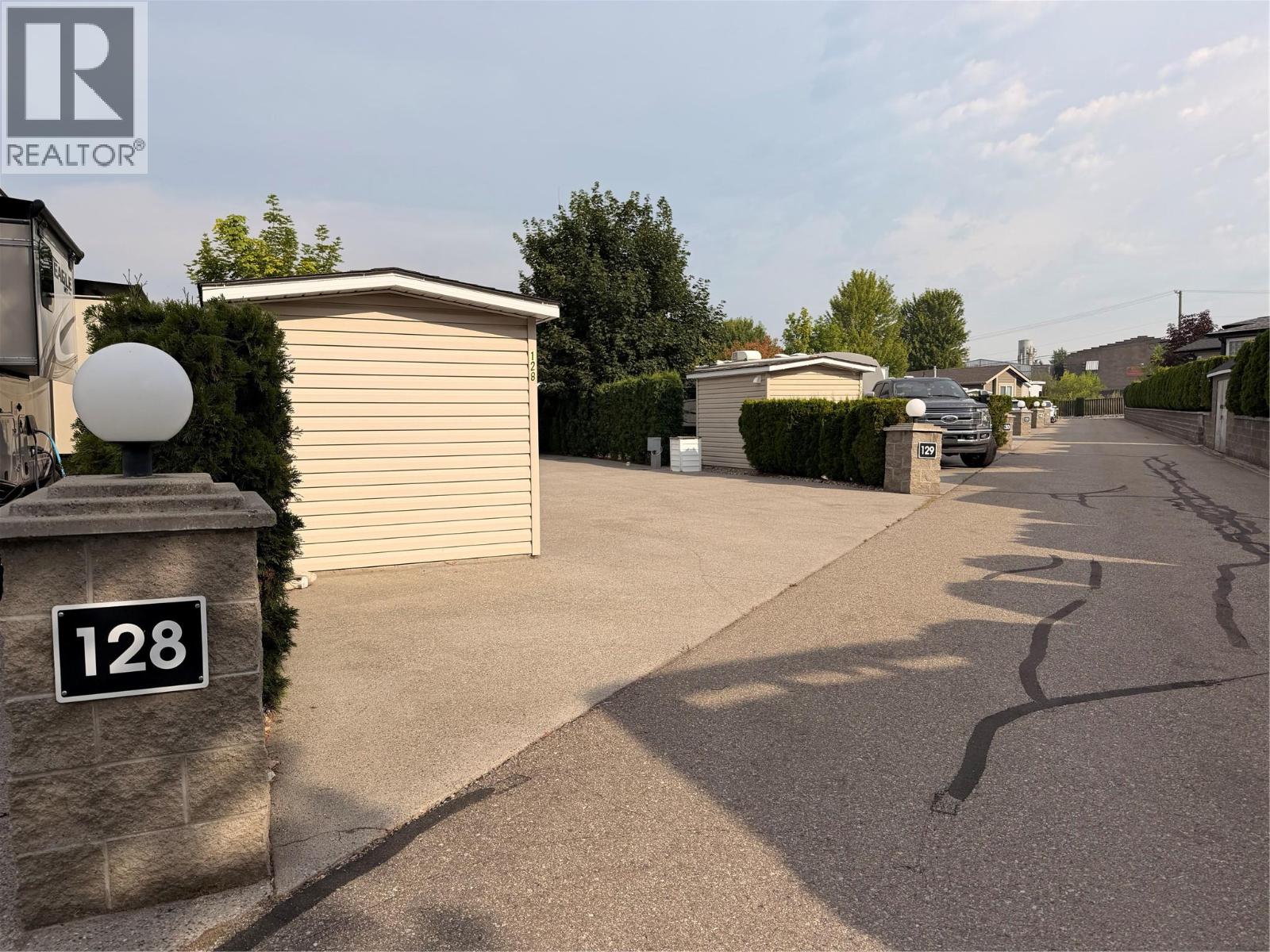  8000 Highland Road, Vernon