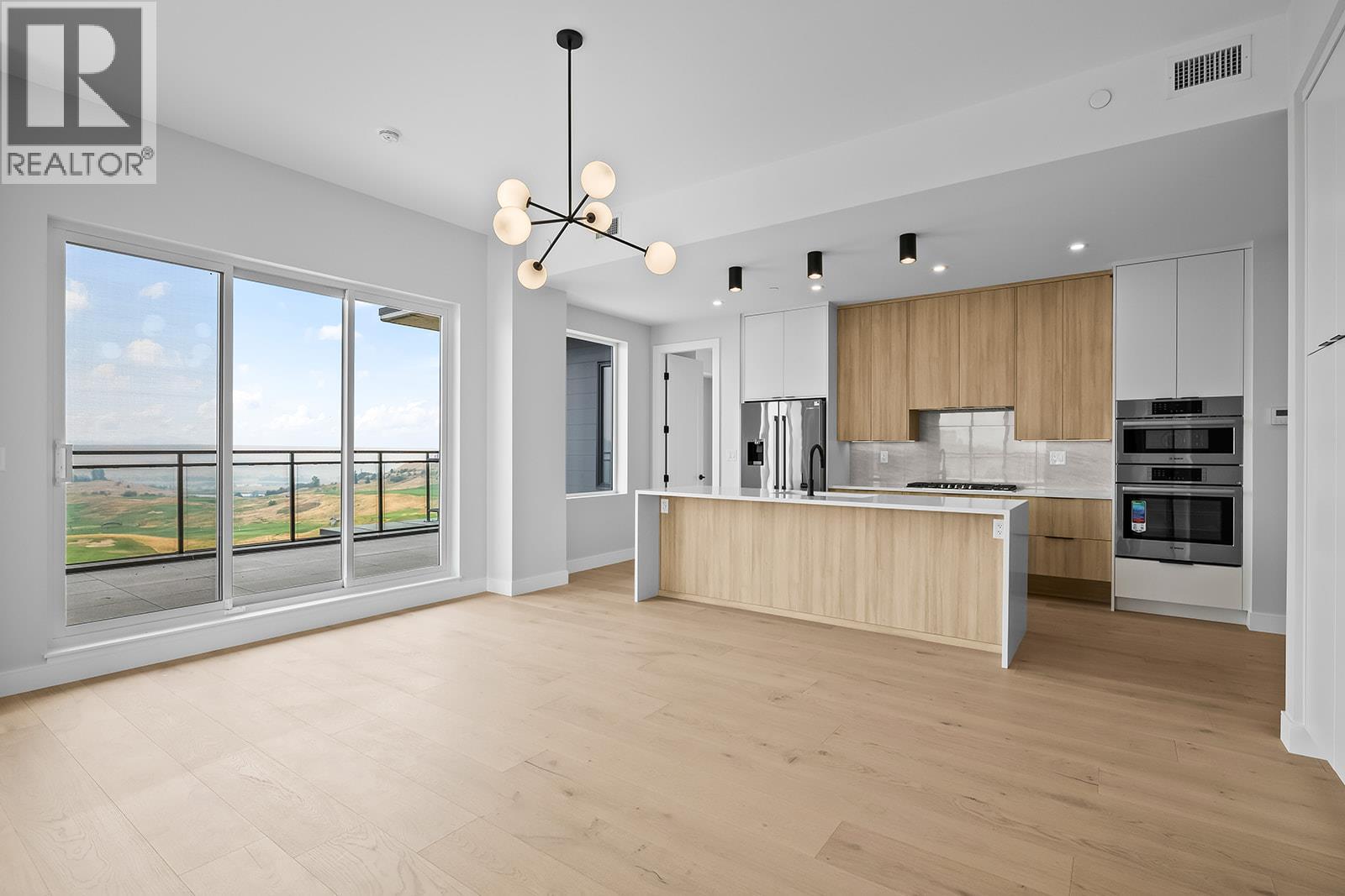 75 Predator Ridge Drive Unit# 602, Vernon