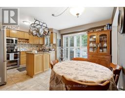 Eating area - 131 Huntingwood Avenue, Hamilton, ON L9H6X5 Photo 14
