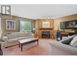 Laundry room - 131 Huntingwood Avenue, Hamilton, ON L9H6X5 Photo 18