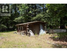 8127 Redrooffs Road, Halfmoon Bay, BC V7Z1A7 Photo 9