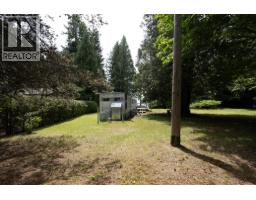 8127 Redrooffs Road, Halfmoon Bay, BC V7Z1A7 Photo 11