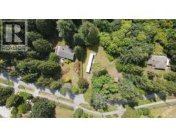 8127 Redrooffs Road, Halfmoon Bay, BC V7Z1A7 Photo 14