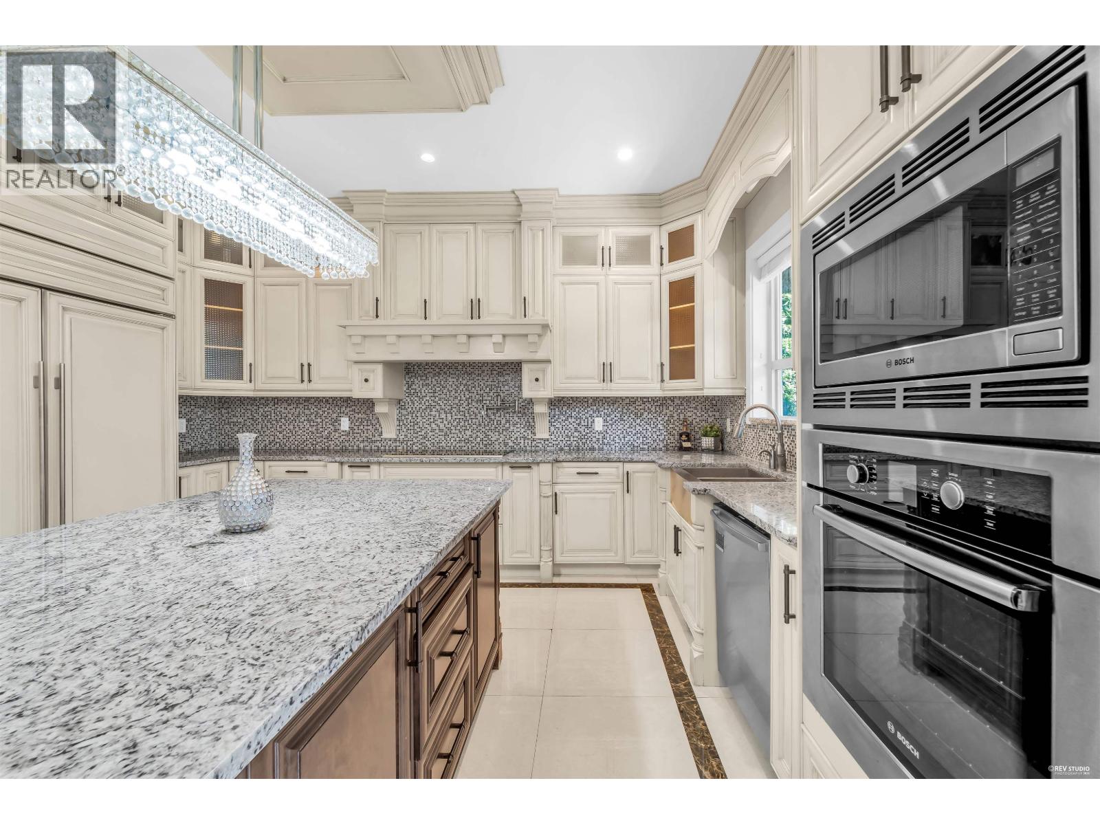 5628 GIBBONS DRIVE, Richmond photo 10