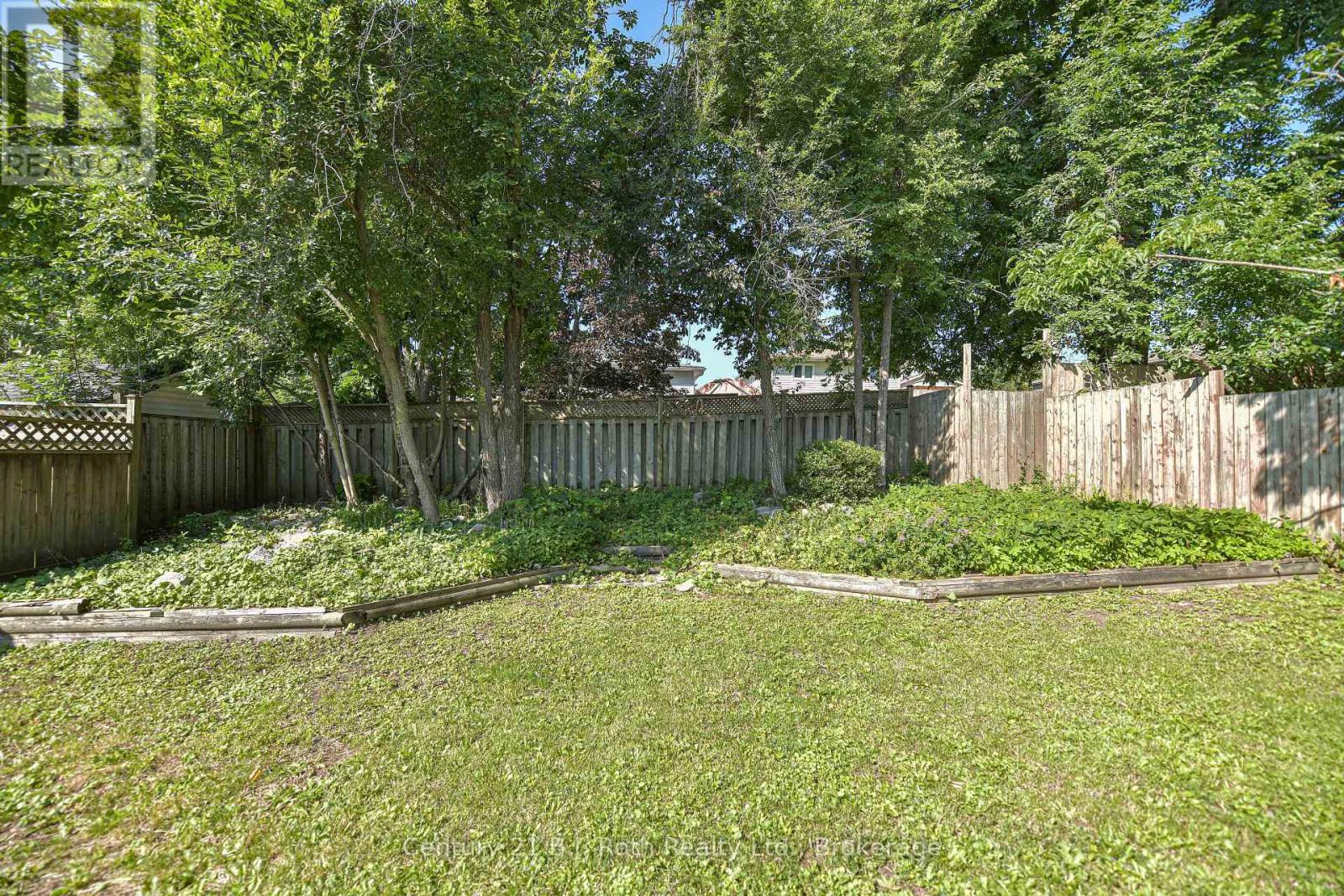 12 CLINTON STREET - Image 10