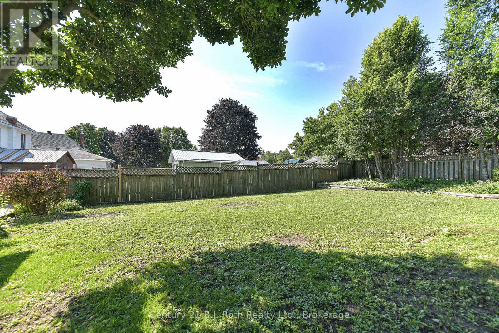 12 CLINTON STREET - Image 14