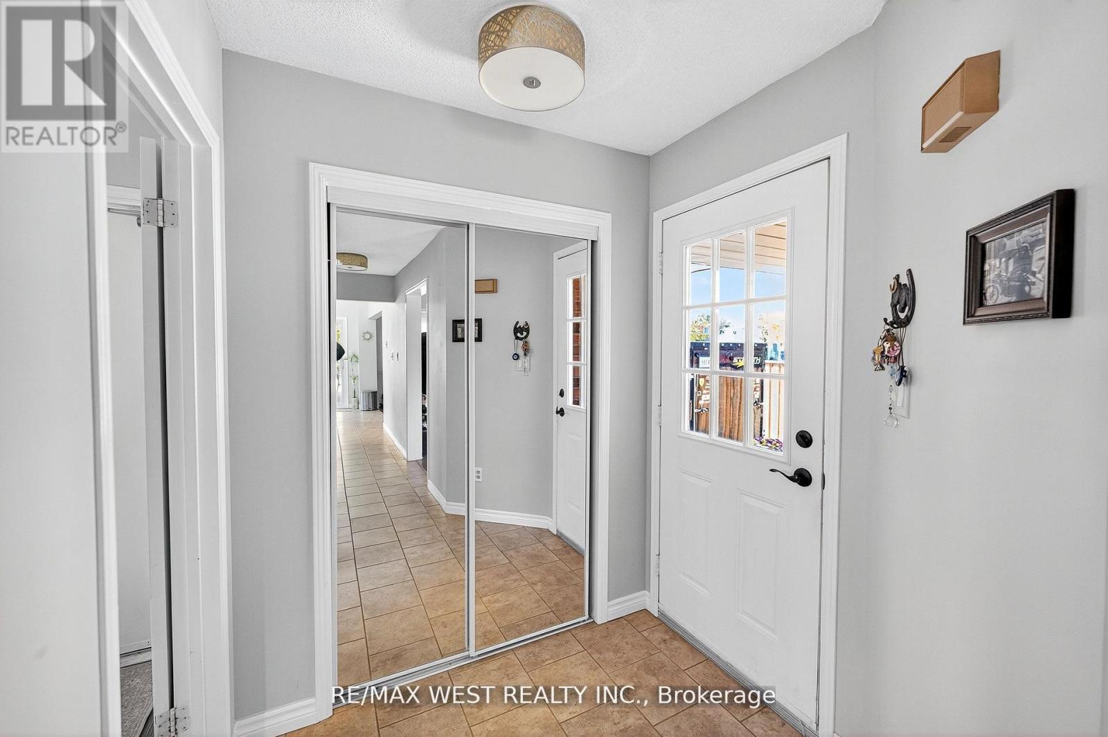 100 KERR BOULEVARD - Image 9