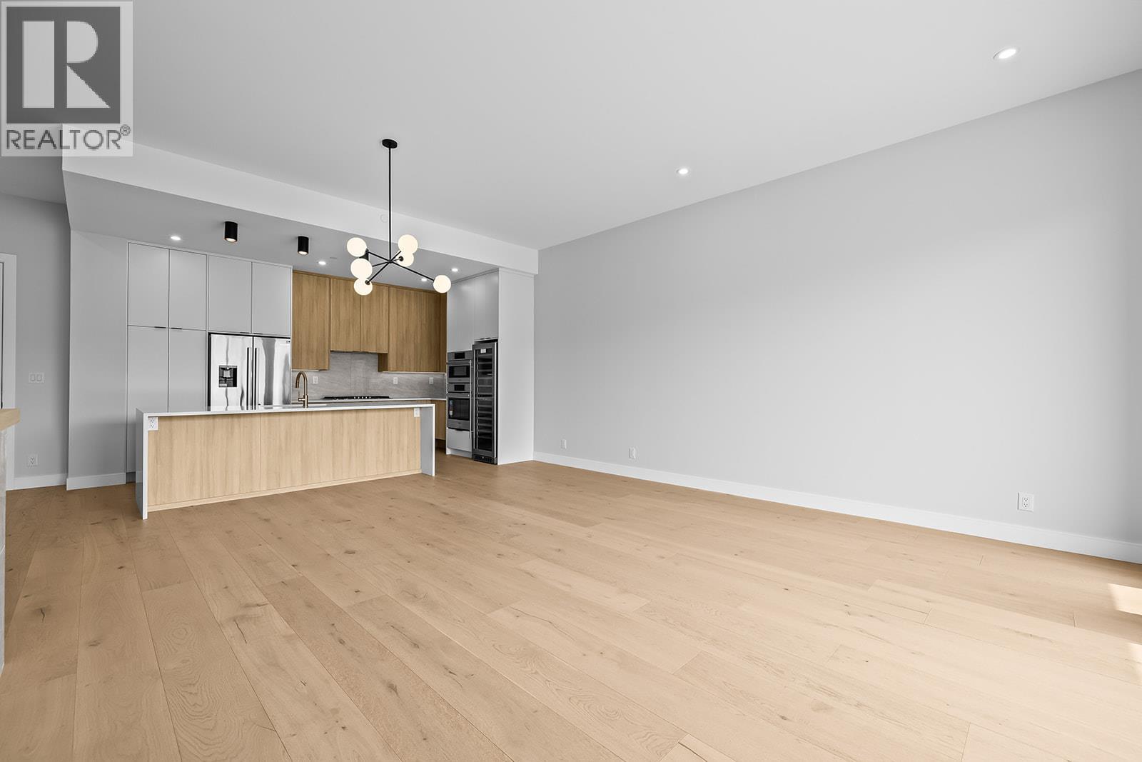 75 Predator Ridge Drive Unit# 604, Vernon