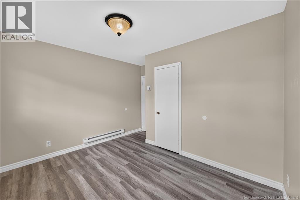 89 Douglas Avenue - Image 23