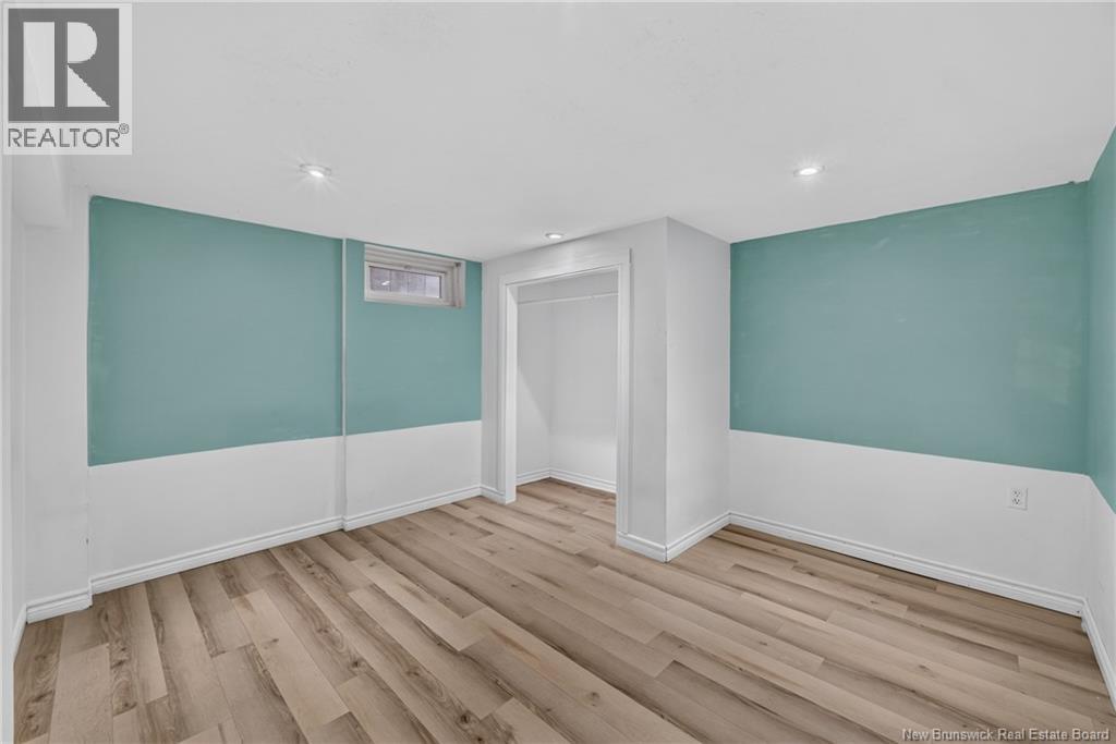 89 Douglas Avenue - 38