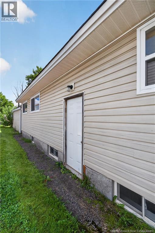 89 Douglas Avenue - Image 8