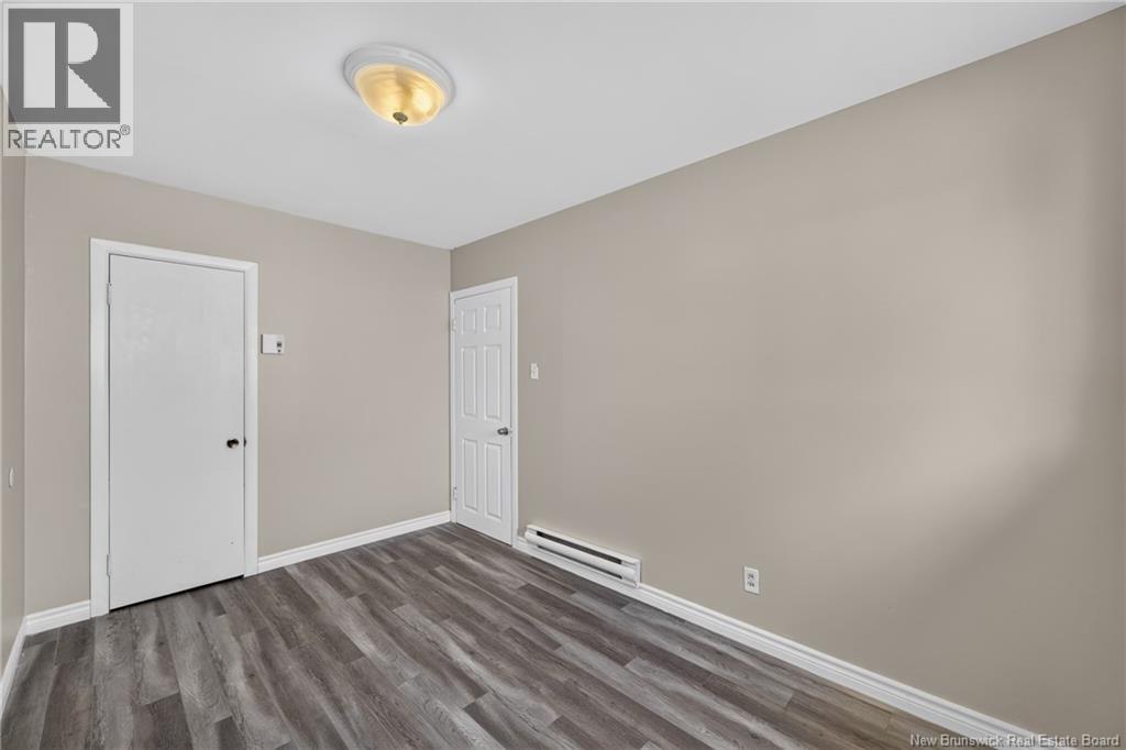 89 Douglas Avenue - 26