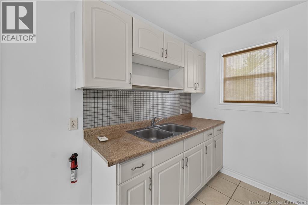 89 Douglas Avenue - 17