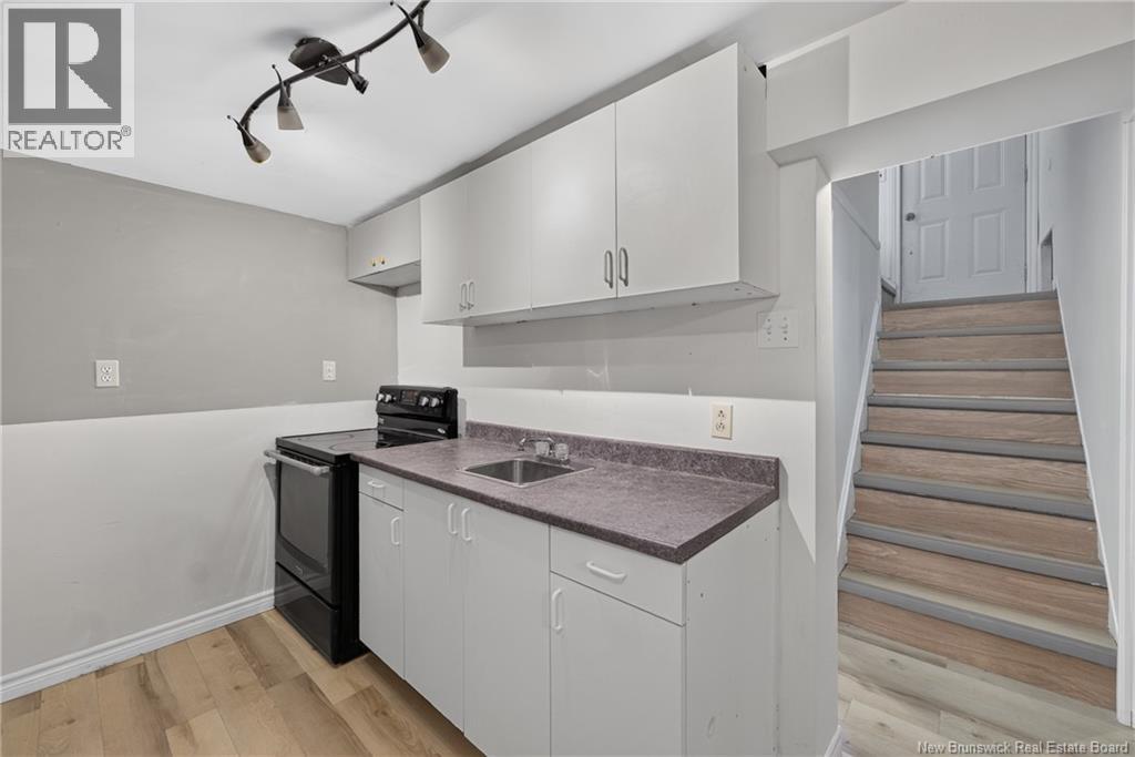 89 Douglas Avenue - 34