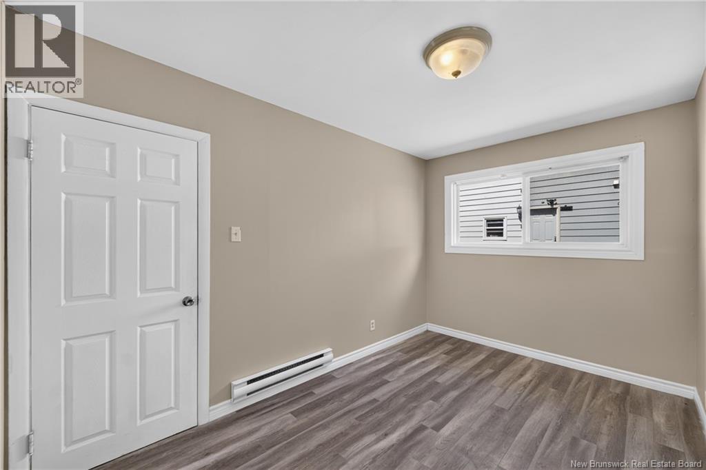 89 Douglas Avenue - Image 27