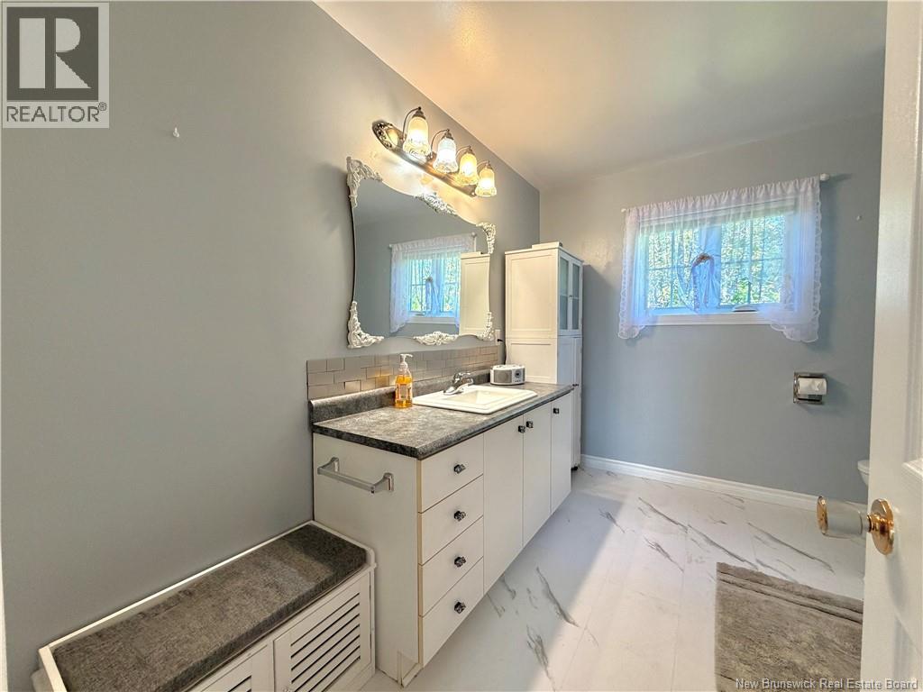 1171 Victoria - 18