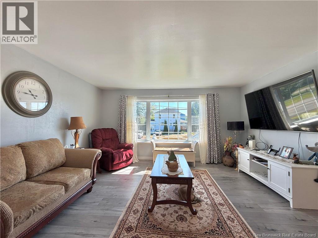 1171 Victoria - Image 17