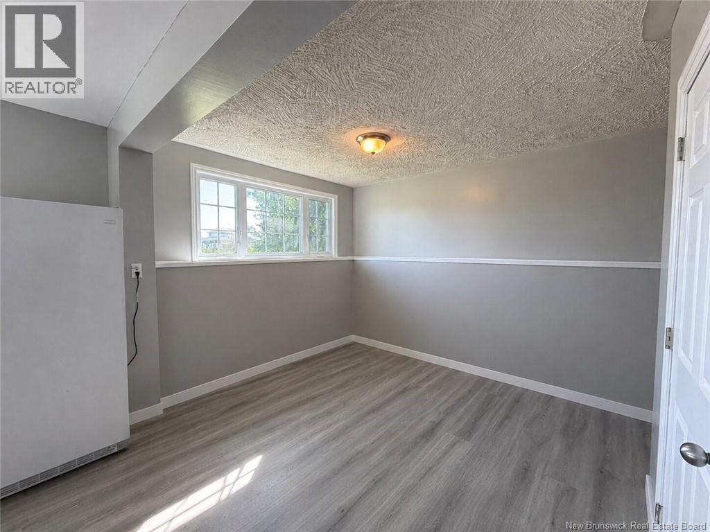 1171 Victoria - Image 28