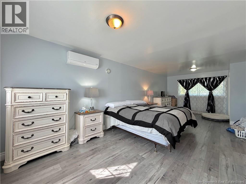 1171 Victoria - Image 23