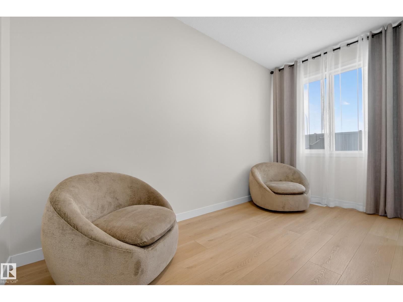 19286 22A AV NW - Image 13