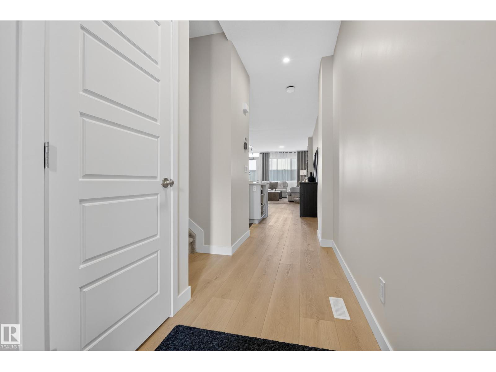 19286 22A AV NW - Image 17
