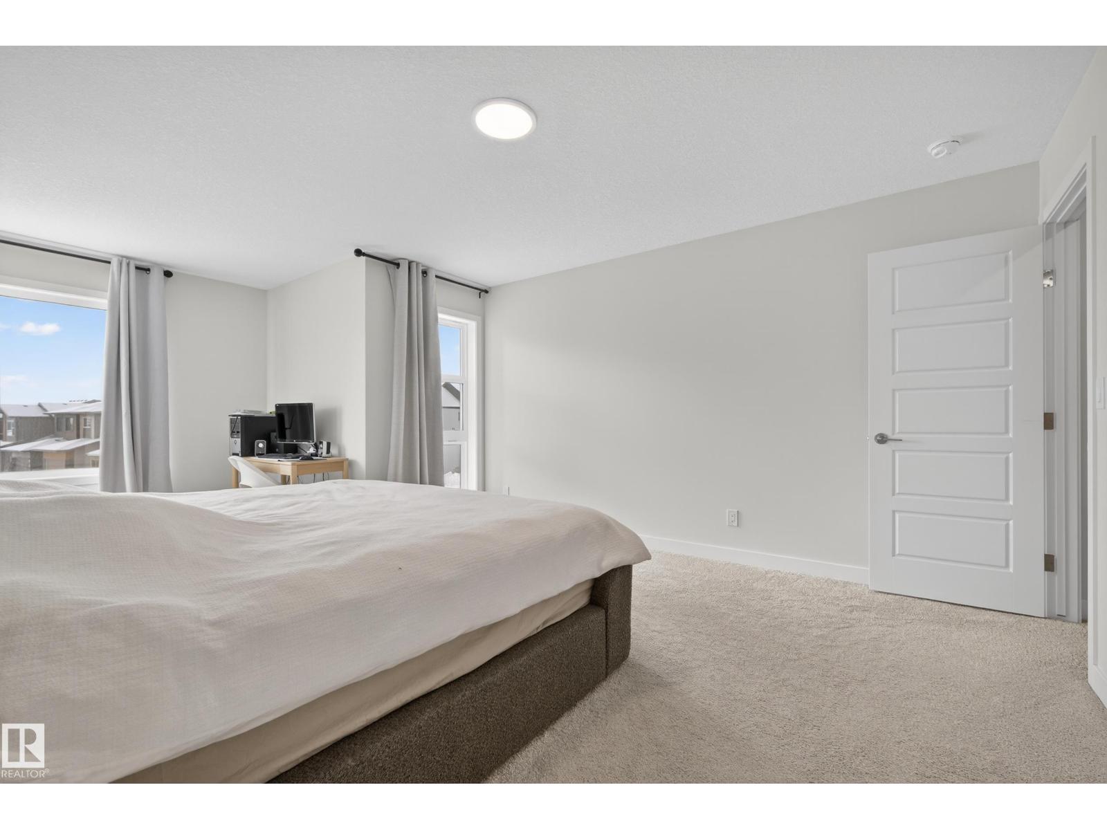 19286 22A AV NW - Image 22