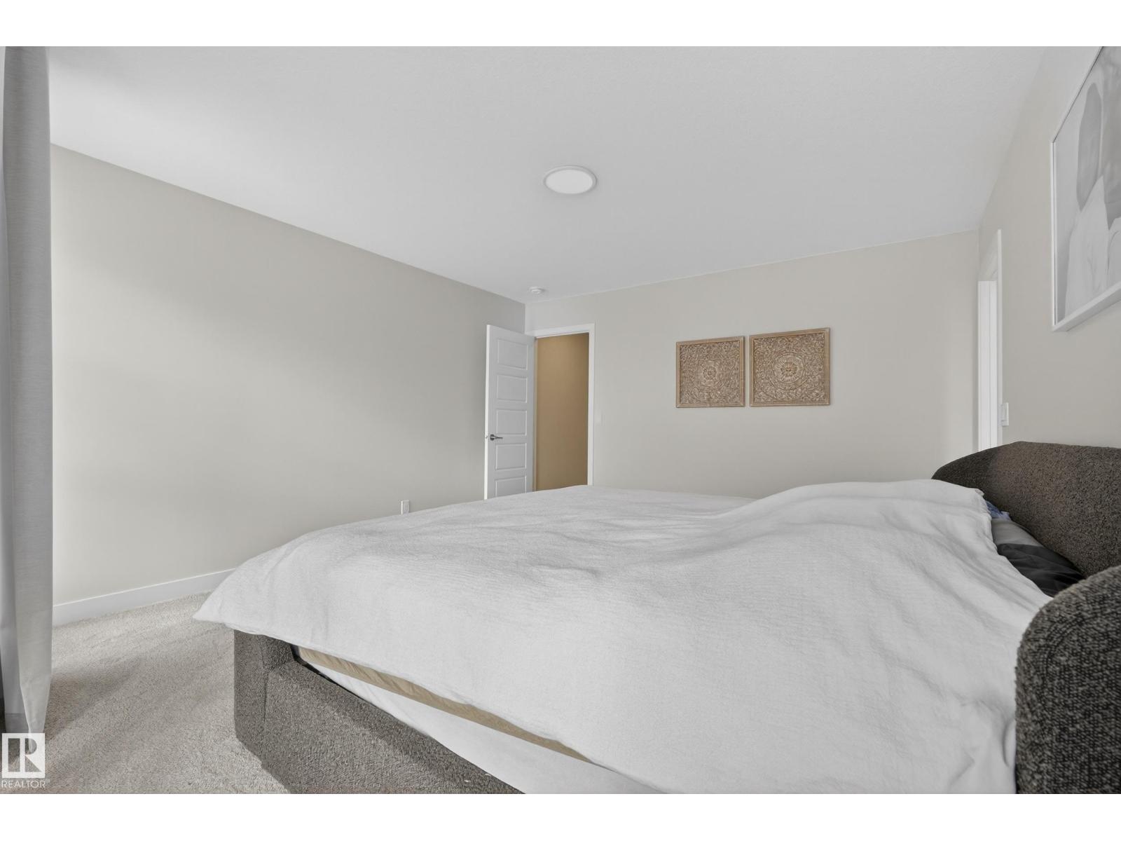 19286 22A AV NW - 23