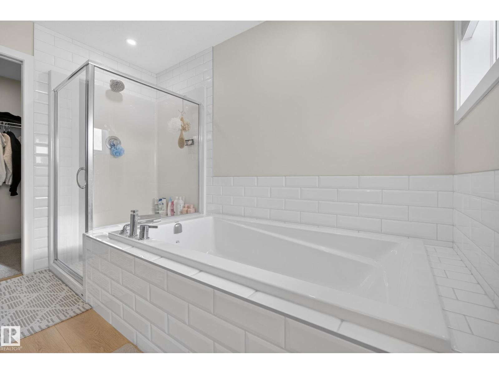 19286 22A AV NW - 25
